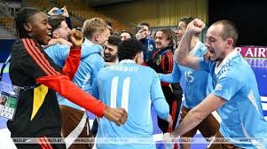 湖人明日10点半背靠背战马刺，公布球衣计划